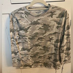 Old navy gray camo long sleeve tee size L